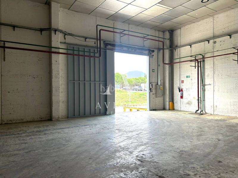 Foto b0a02b58-91fb-4b21-888e-3ee31e7965be. Location bâtiment à usage industriel dans òptica 7 dans Castellbisbal