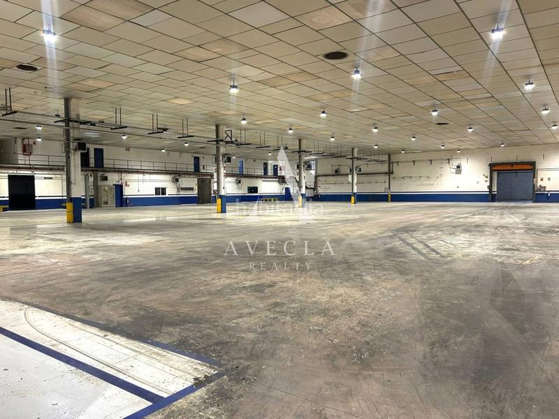 Foto e35c5dc3-cb3f-4c88-9f66-942f788ae211. Location bâtiment à usage industriel dans òptica 7 dans Castellbisbal