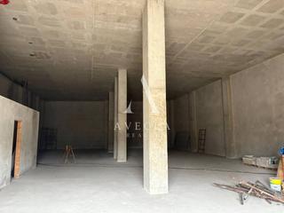 Miete Fabrikhalle in Can roses 2. Nave industrial en alquiler en cornellà