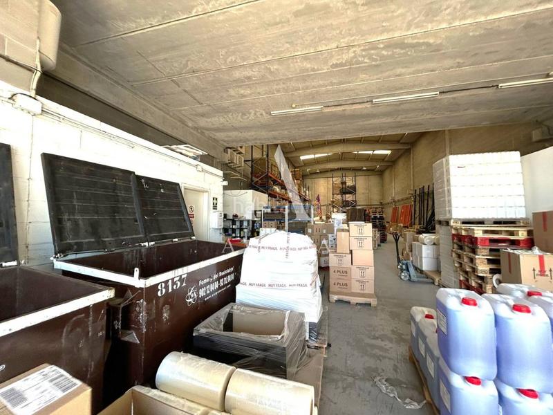 Foto b0dddf00-07b1-4794-bea0-68cc819a2008. Alquiler nave industrial en barcelona 1 nave industrial en alquiler en viladecans en Gavà