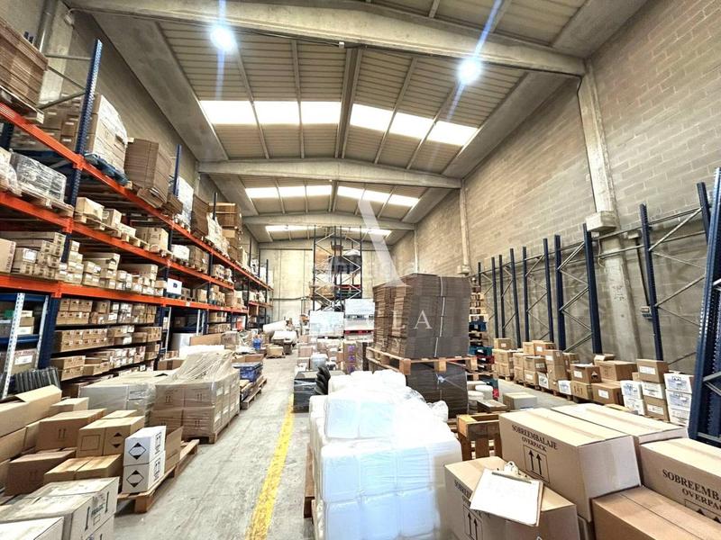 Foto b7fb2e79-b22f-43e3-bf09-81b7143b481c. Alquiler nave industrial en barcelona 1 nave industrial en alquiler en viladecans en Gavà