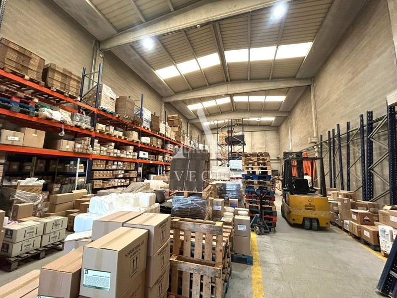 Foto de5d2628-09ea-4104-9365-a6714ed7af2e. Alquiler nave industrial en barcelona 1 nave industrial en alquiler en viladecans en Gavà