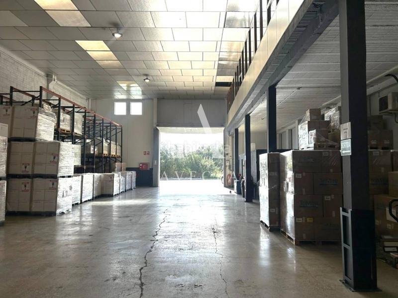 Foto 28e04b66-f7b0-4ff0-b308-044c9ee3cd41. Industrial building in comerç 4 in Castellbisbal