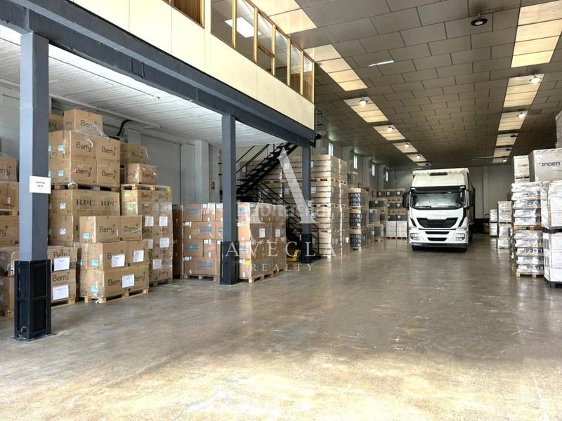 Foto 5c163aa7-017c-4609-8f85-3056bfda0753. Industrial building in comerç 4 in Castellbisbal