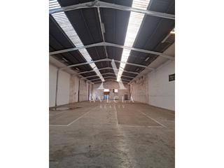 Lloguer Nau industrial a Cromo 54. Nave industrial en alquiler en lhospitalet de llobregat