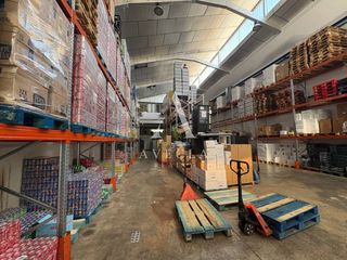 Miete Fabrikhalle in Carretera pomar 12. Nave industrial en alquiler en badalona