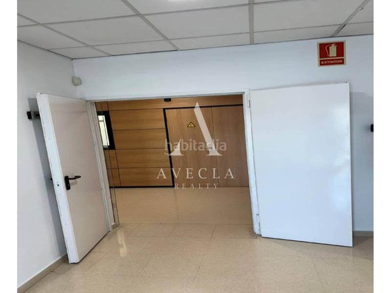 Foto 26ccf68e-2d71-41d3-9821-0ce4f227b832. Alquiler nave industrial en calle resseguidora 47 nave industrial en alquiler en Mataró