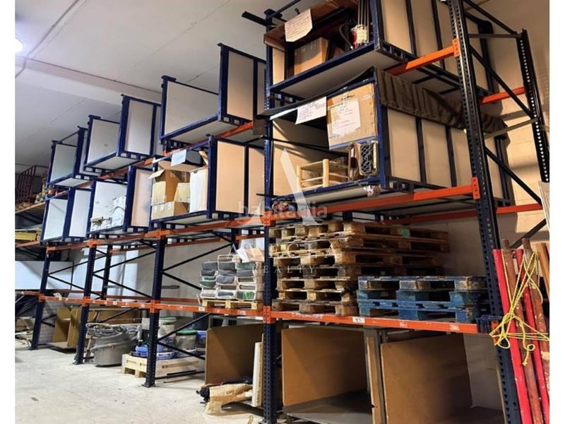 Foto 52b5fb2e-ee66-4599-b010-a9515c4b8791. Alquiler nave industrial en calle resseguidora 47 nave industrial en alquiler en Mataró