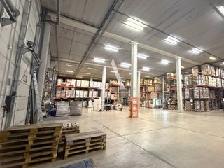 Miete Fabrikhalle in Avenida puig dels tudons 6. Nave industrial aislada en alquiler e barberà