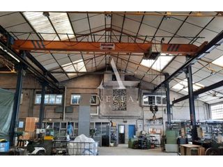 Rent Industrial building in Calle santiago rusiñol 4-6. Nave industrial en alquiler en polinyà