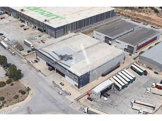 Location Bâtiment à usage industriel à Calle doctor fleming 15. Nave industrial en alquiler en sant esteve sesrovires