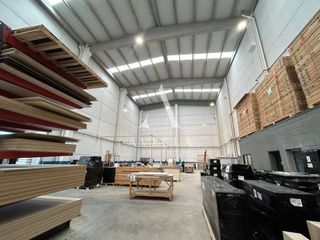 Fabrikhalle in Calle Mig 18