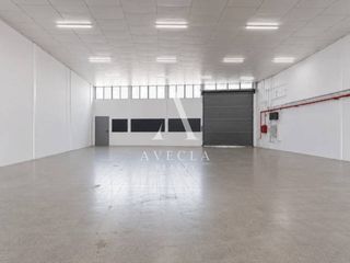 Rent Industrial building in Carretera terrassa 85. Nave industrial en alquiler en rubí