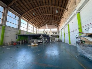 Lloguer Nau industrial a Calle cromo 72. Nave industrial en alquiler en lhospitalet de llobregat