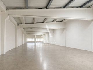 Lloguer Nau industrial a Avenida vallès 97. Nave industrial en alquiler en terrassa