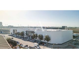 Lloguer Nau industrial a Calle del mig 70. Nave logística en alquiler en hospitalet del llobregat