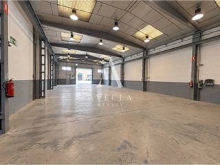 Industrial building in Calle Compositor Schumann 10