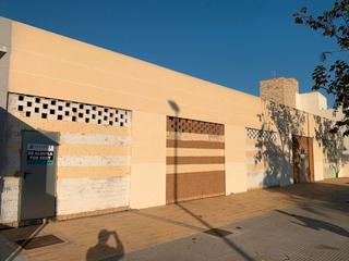 Lloguer Local Comercial  Calle antonio flores. Local comercial recinto ferial