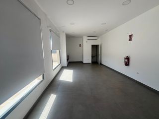 Rent Business premise in Zona Carrefour. Al012 - alquiler 4 locales avenida libertad