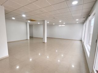 Affitto Locale commerciale  Avenida de la marina. Al052 local comercial adaptado rota