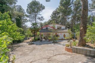 Chalet in Pontils. Casa con encanto y entorno natural privilegiado en pontils