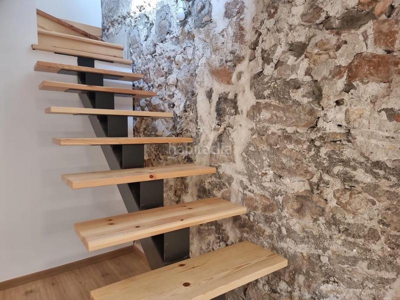 Foto c37c2228-3cc3-432a-a872-4ca9904cb6f6. Miete zweistöckige wohnung mit heizung in Centre Igualada