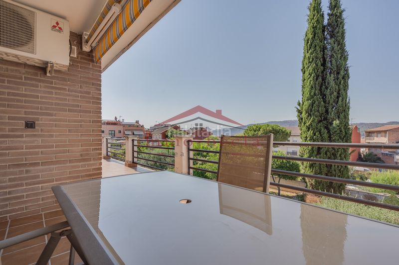 Foto 0a3d1096-3e21-493f-a27a-77d6fe783992. Casa adossada amb calefacció aparcament piscina a Vilanova del Camí