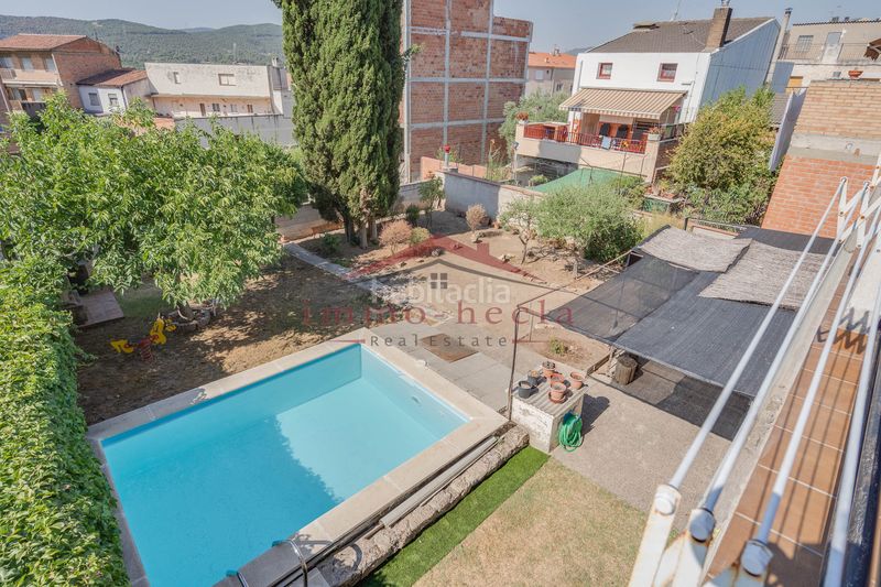 Foto 215aa854-46dd-4c19-84da-b6c1a8e0c721. Casa adossada amb calefacció aparcament piscina a Vilanova del Camí
