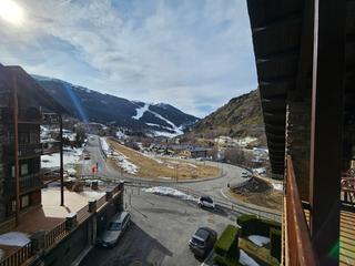 Piso en Soldeu-Incles. Ático con vistas a pie de pistas en incles