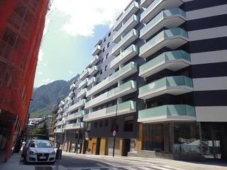 Lloguer Pis a Centro. Piso con terraza y 2 plazas de parking en alquiler en el centro