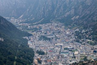 Rent Apartment in Els Vilars d´Engordany. Ático de lujo en sa calma