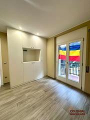 Apartament a Centro. Magnífico piso reformado con terrazas y vistas a la avenida meri