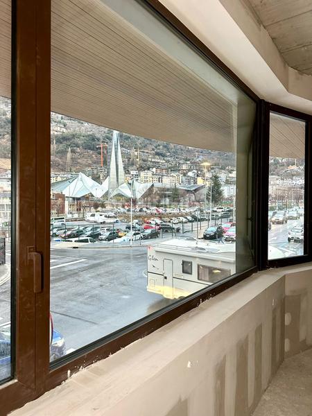 Foto 015dd7d5-cffa-4d6c-837c-394394b8280b. Location bureau avec chauffage dans Escaldes-Engordany