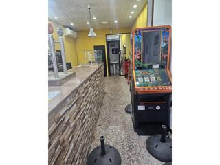 Lloguer Local Comercial a Can Nicolau - Les Sorres - Valparaiso. Alquiler de local comercial en cunit no tiene salida de humos.