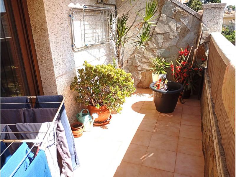 Foto 4fb66577-f048-4170-927d-7275b84350ca. Casa con parcheggio in Cunit residencial Cunit