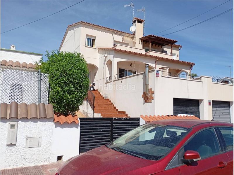 Foto 993faaf2-c285-4aed-a619-9b039d2f7a06. Casa encantadora casa en rectoret 3 hab. baño, aseo, garaje, piscina comunitaria en Cunit