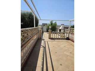 Maison jumelée à Cunidor. Casa adosada de 3 habitaciones en primera linea de playa