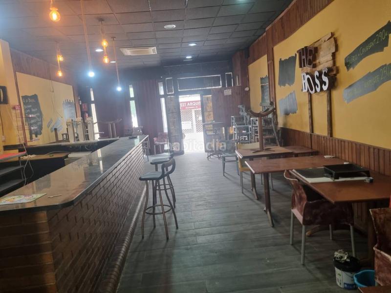 Foto d91c0355-aa76-46bb-83a1-3eeed5210410. Locale commerciale in Nucli Antic Cunit