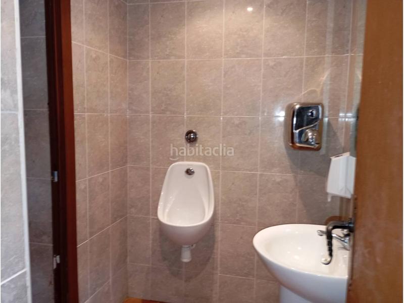 Foto ba1db0a7-46a0-4f12-b429-f8083b36cd47. Pas-de-porte local commercial dans Bisbal del Penedès (La)