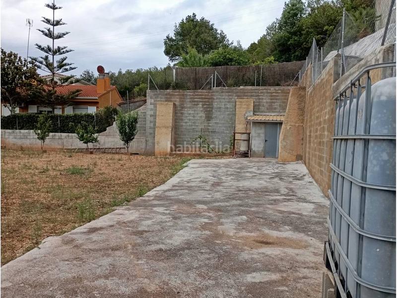 Foto f056e90a-f6ad-47a0-b81a-600ed89376f1. Finca rústica a costa Cunit - els jardins - els rosers Cunit