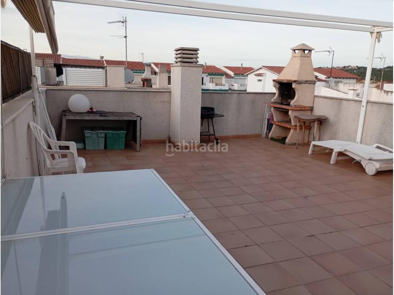 Foto 32f330fa-0d1e-4ca8-9ece-874329aced2e. Àtic amb aparcament piscina a Sant Salvador Coma-ruga