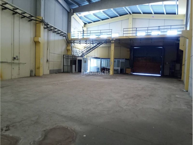 Foto 0426a0cf-dd74-45ce-b171-0e1d524e8125. Nau industrial a Centre Vendrell (El)