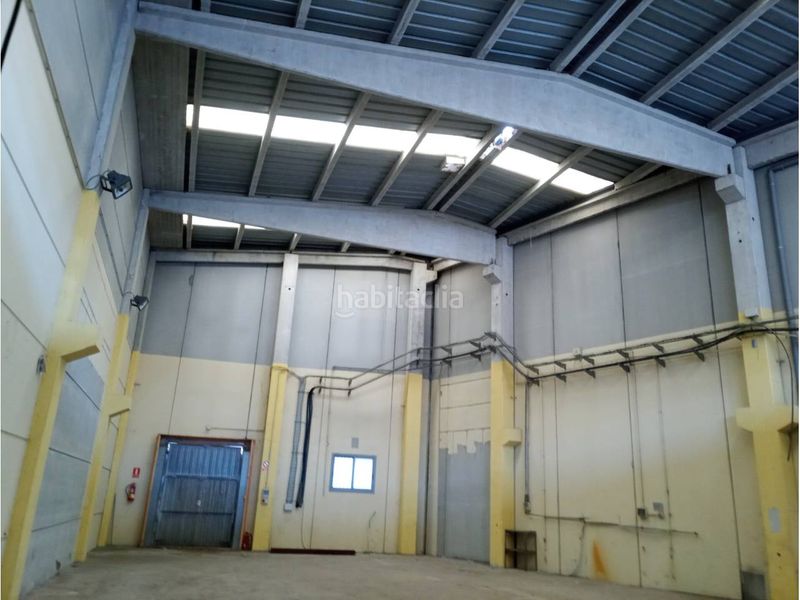 Foto 0e0d4610-9f4d-4512-9979-96434fc9c975. Nau industrial a Centre Vendrell (El)