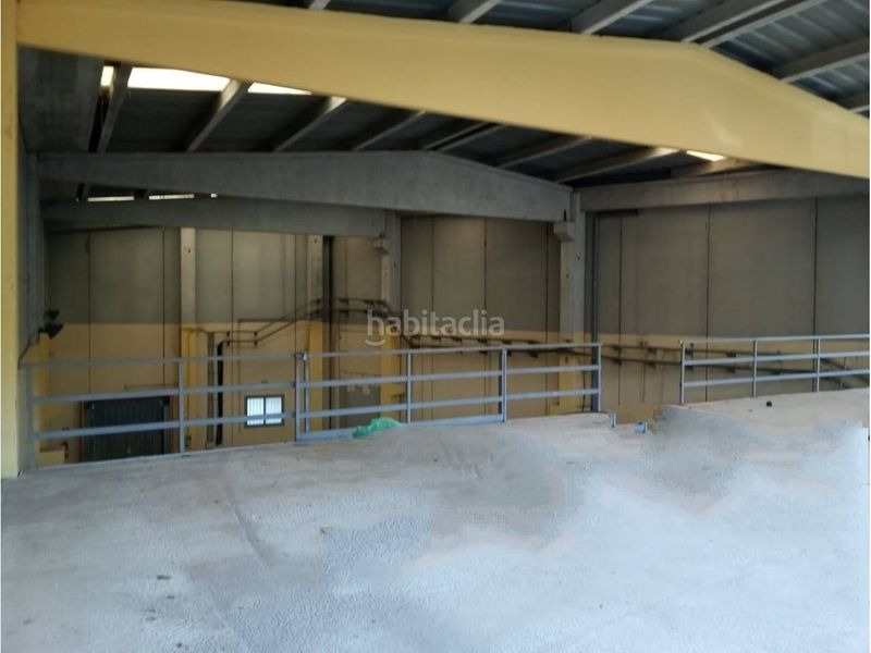 Foto 2935b398-3d67-4839-a63f-120d1dd88c49. Nau industrial a Centre Vendrell (El)