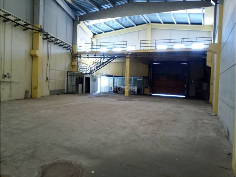 Foto 39a16b61-1d6e-447c-b7f6-bb7b10634789. Nau industrial a Centre Vendrell (El)