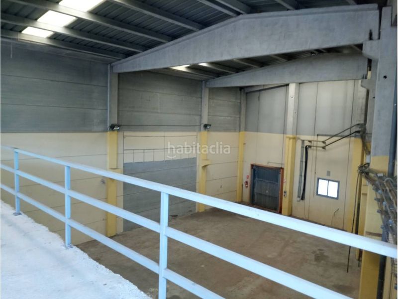 Foto dcc9fb12-0813-443f-9111-e612c0b0f17c. Nau industrial a Centre Vendrell (El)