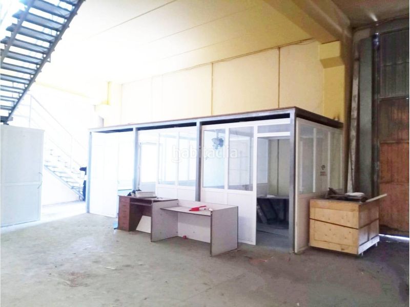 Foto e760f4c3-7997-4546-9eac-5fe9bdb17bea. Nau industrial a Centre Vendrell (El)