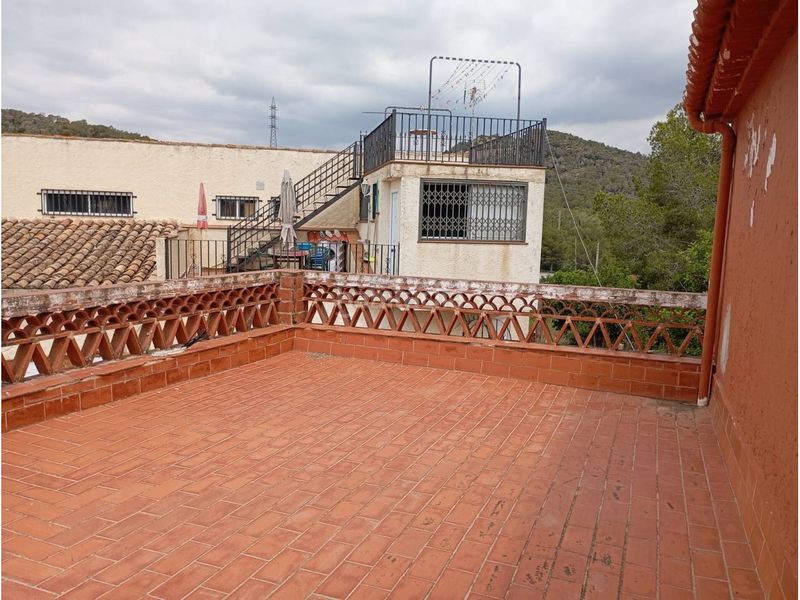 Foto 89917fb4-f732-45d0-93f0-3f6f71371c6a. Masia amb calefacció aparcament a Mas Borràs-Coto del Rey Vendrell (El)