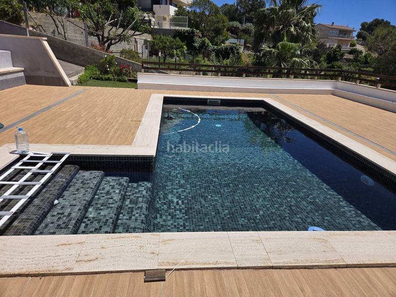 Foto 25ad8d86-8b81-4d9a-9927-82892a083080. Xalet amb calefacció aparcament piscina a costa Cunit - els jardins - els rosers Cunit