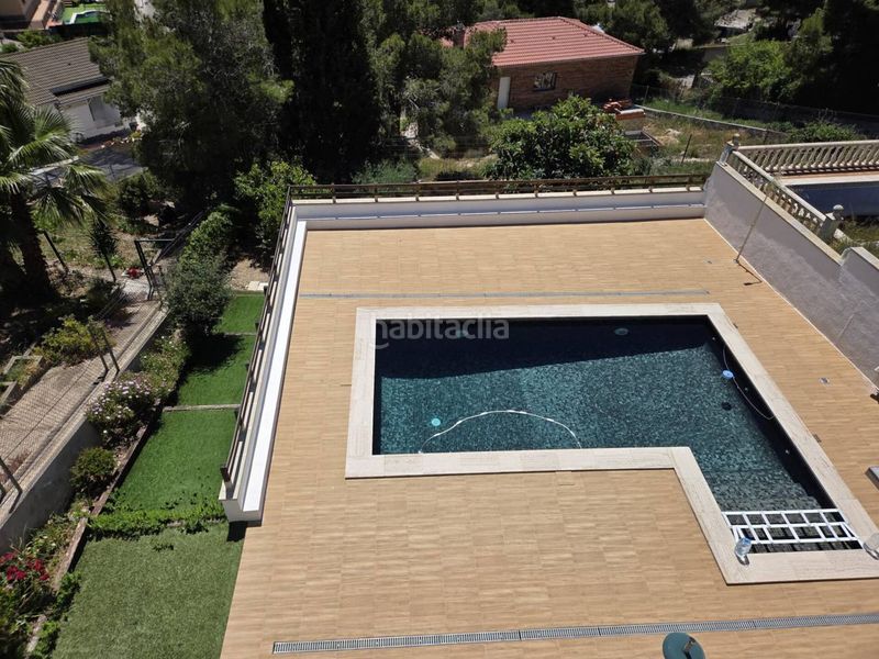 Foto c5ae4c3a-7e9e-4b0e-b584-814e79d87ef2. Xalet amb calefacció aparcament piscina a costa Cunit - els jardins - els rosers Cunit